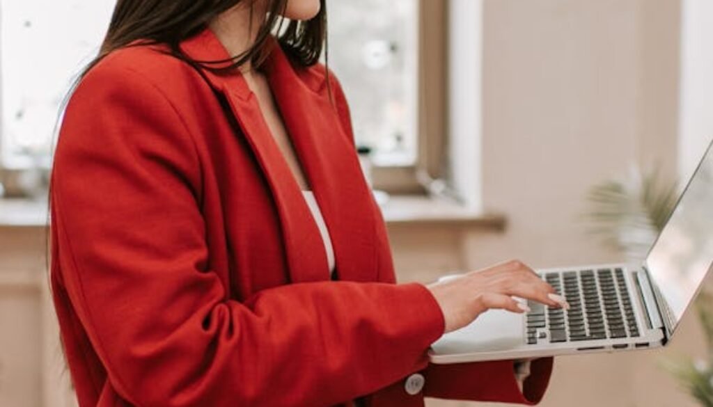 Money! Money! Pass me the Money! (Top 8 Ways to Earn Extra Income!)